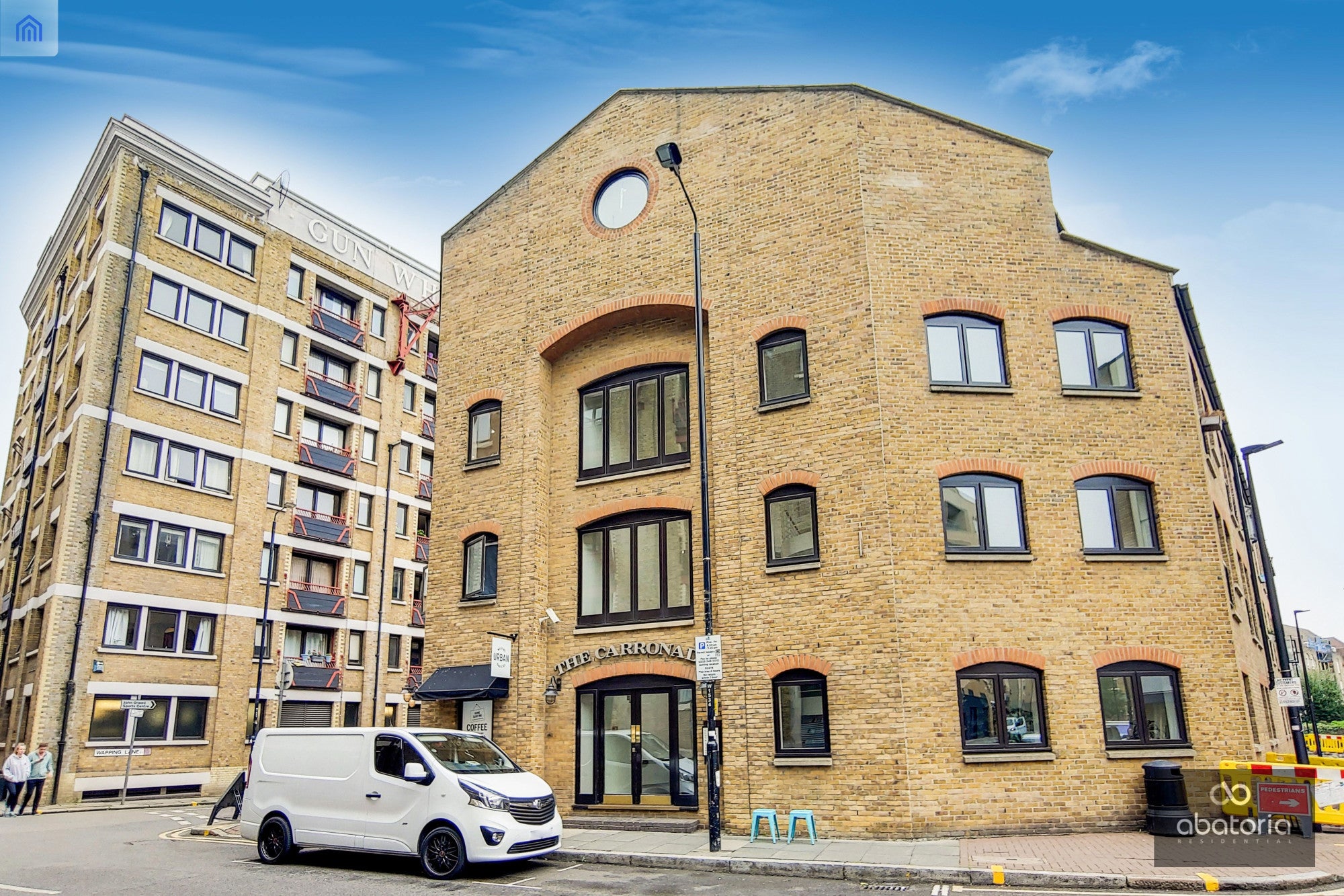 Flat Wapping High Street in Greater London