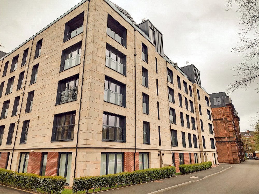 Flat Broomhill Avenue in Glasgow