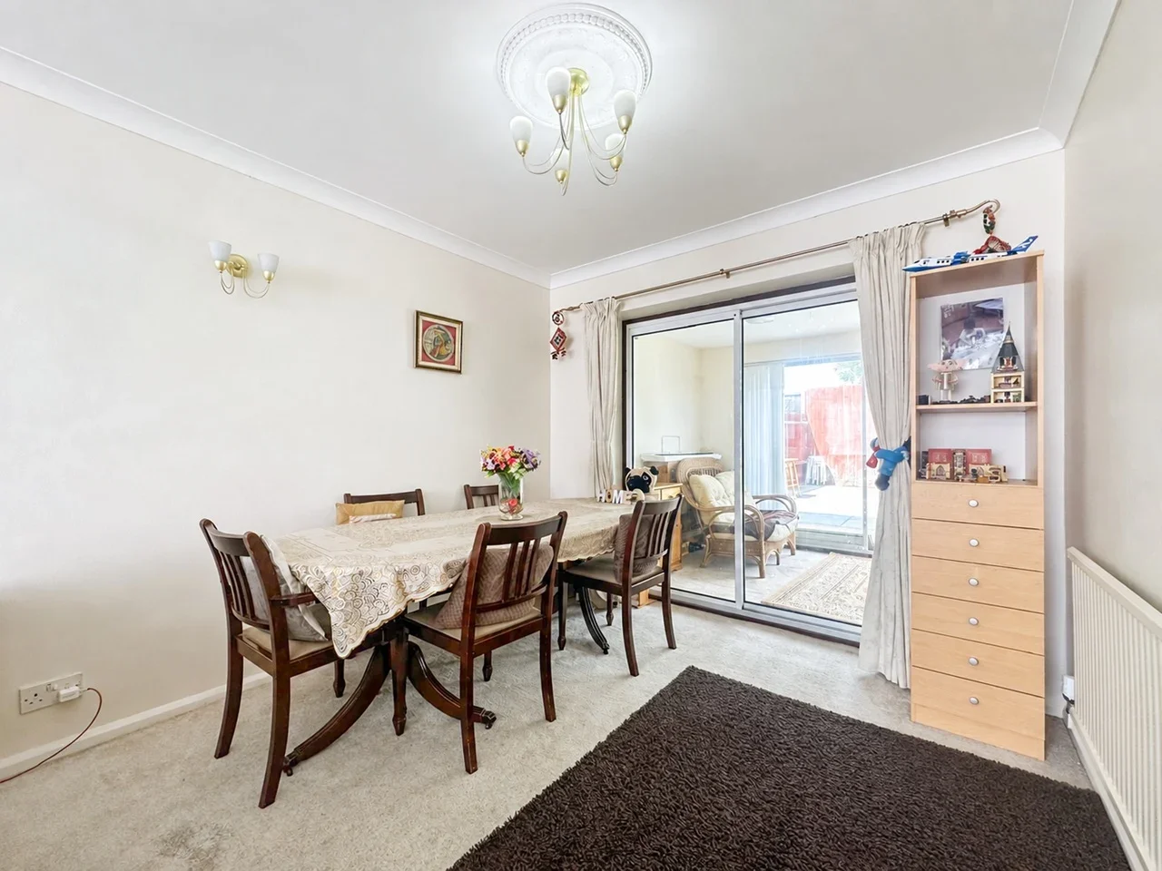 House Rokesby Close in Greater London
