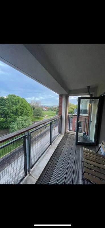 Room Broad Weir in Bristol