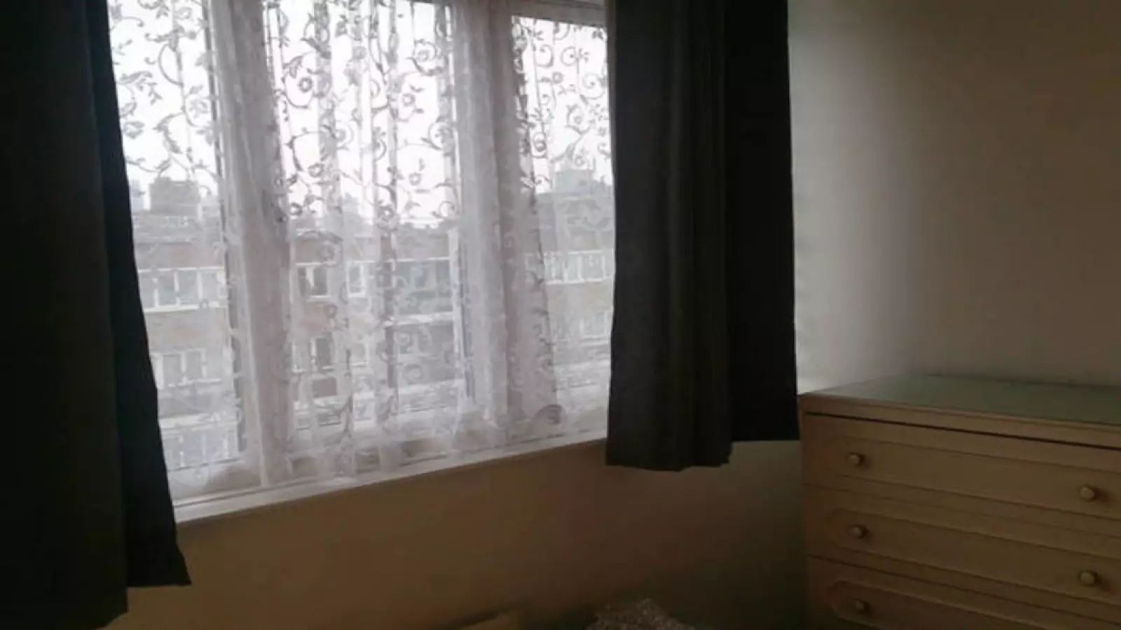 Flat Cornwood Drive in Greater London