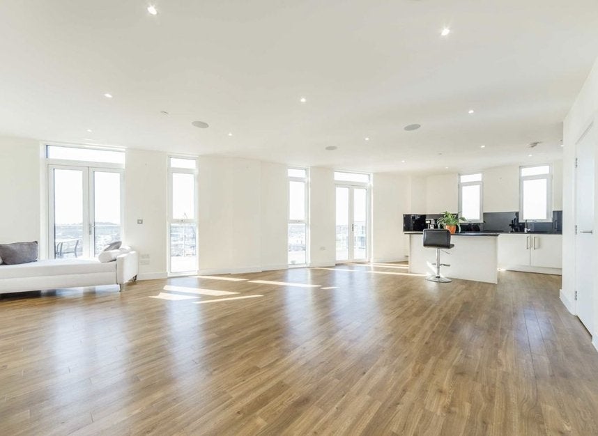 Flat Carlyon Close in Greater London