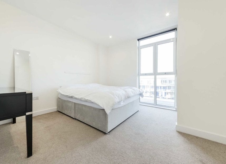 Flat Carlyon Close in Greater London