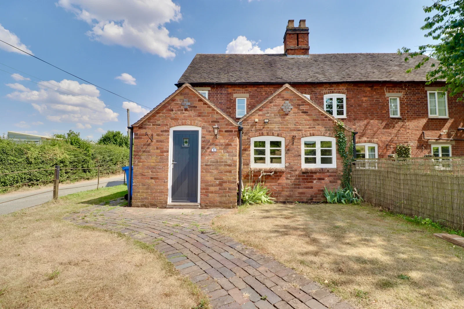 House Cross in Hand Lane in Lichfield