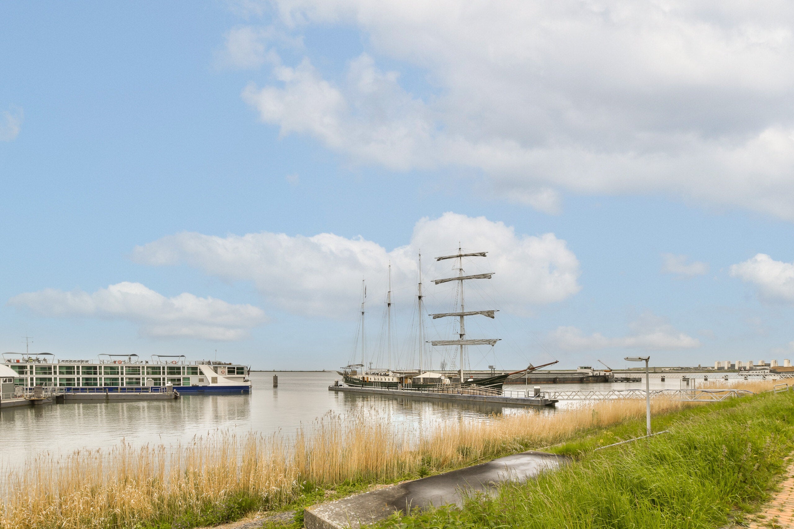 Appartement te huur: VOCweg 55, Lelystad