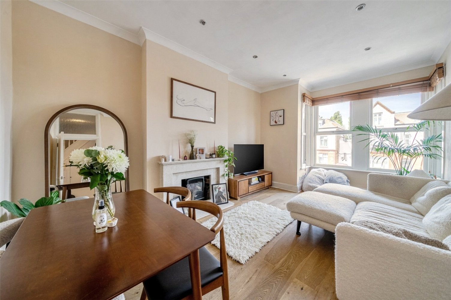 Flat Polecroft Lane in Greater London