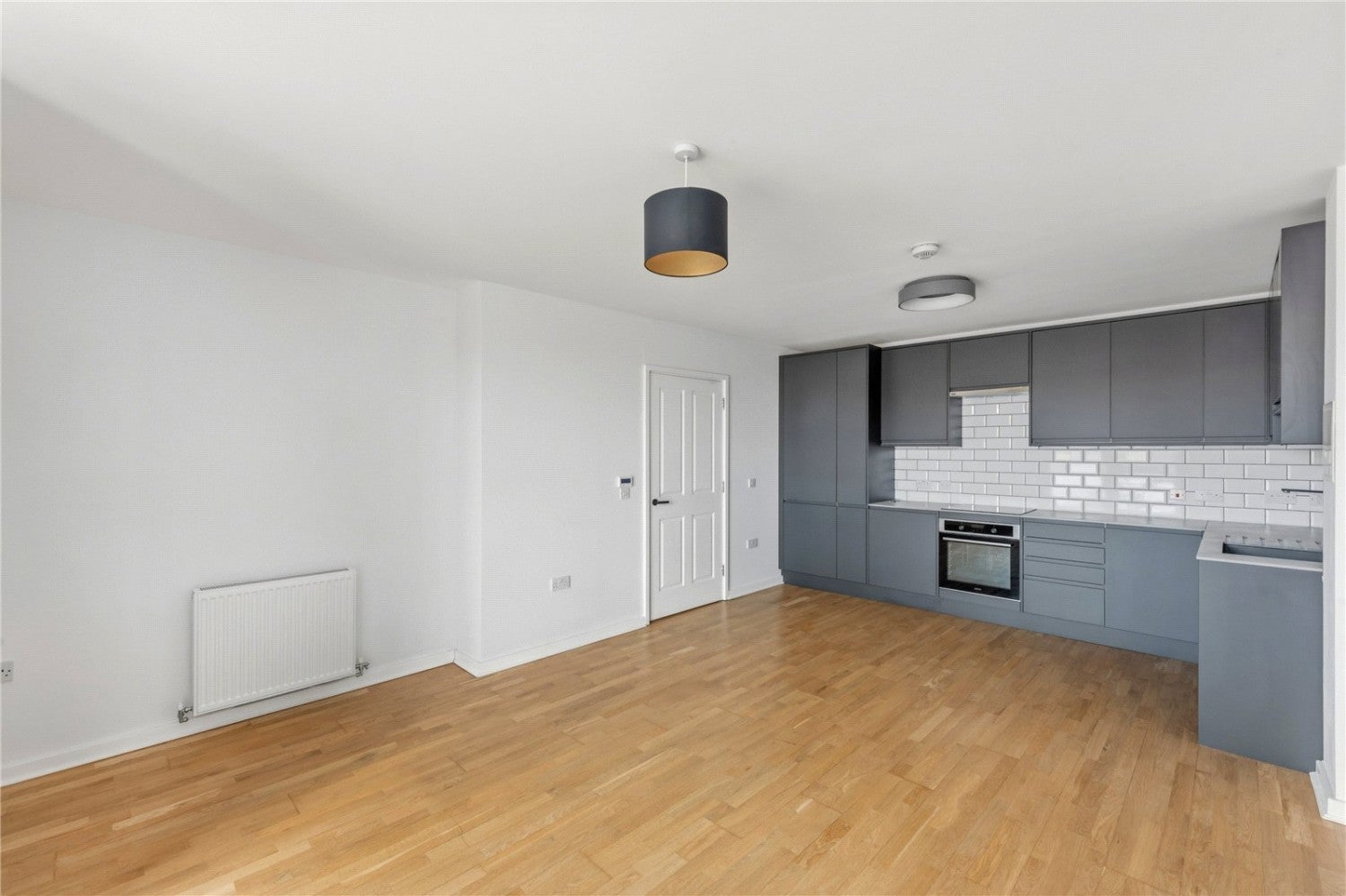 Flat Bathurst Square in Greater London