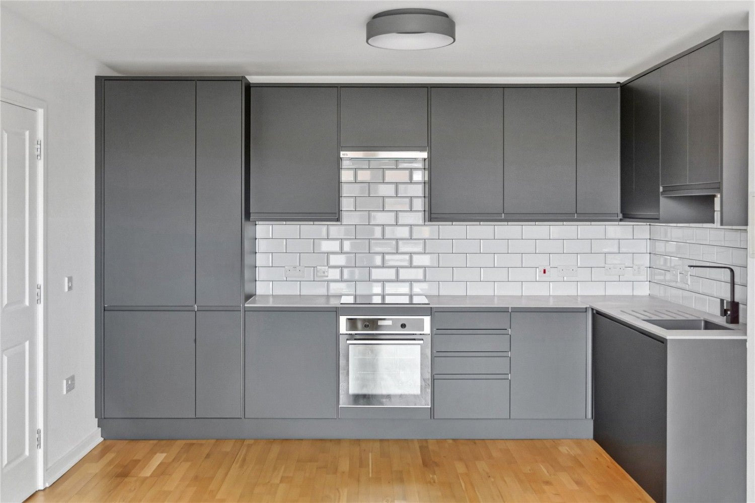Flat Bathurst Square in Greater London
