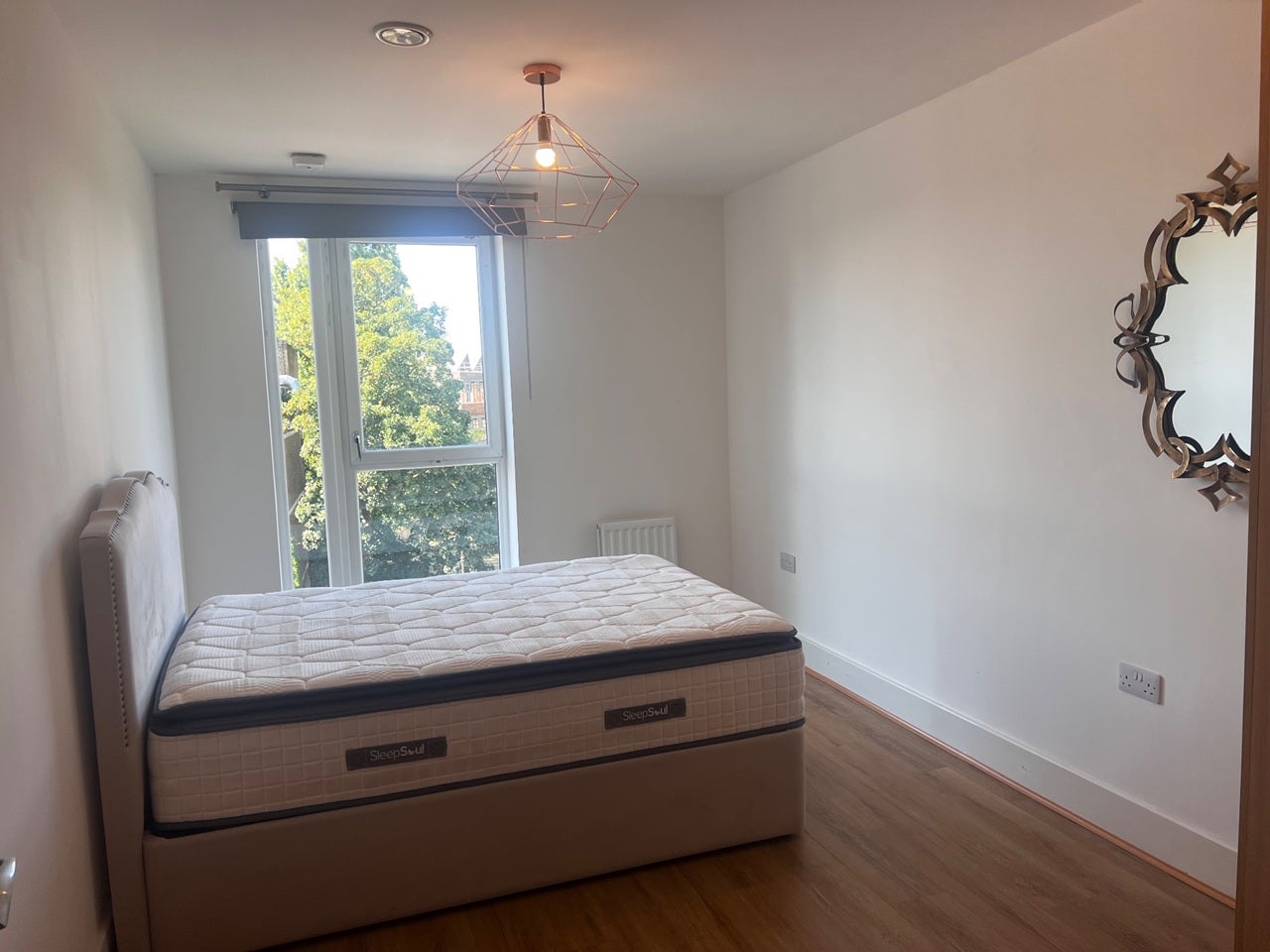 Flat Sidmouth Avenue in Greater London