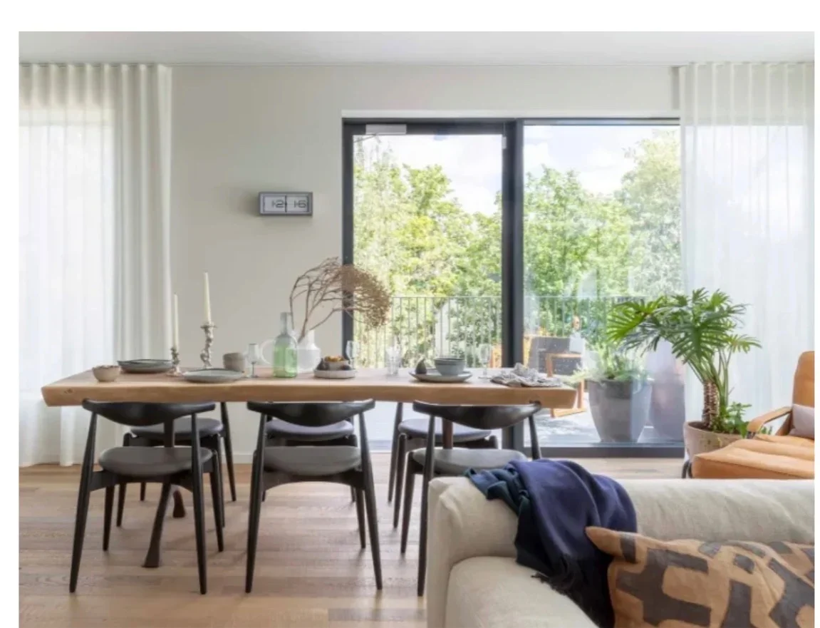 Flat Bradshaw Yard in Greater London