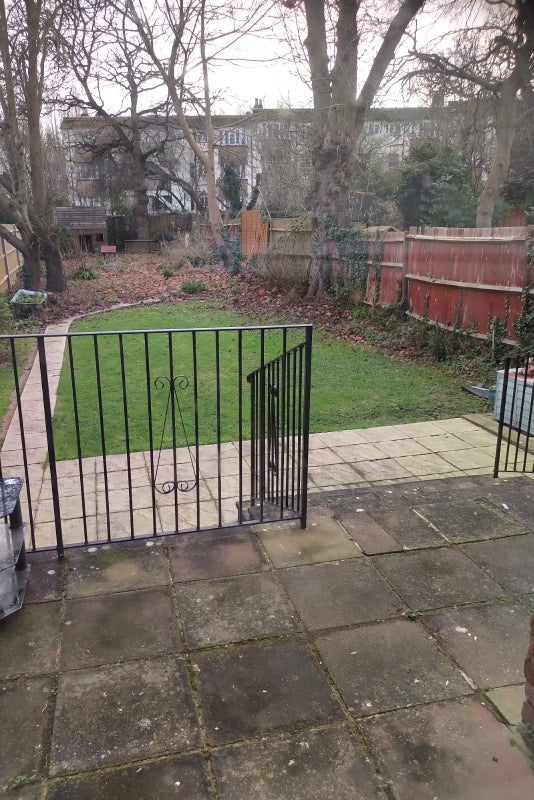 Room Chinbrook Road in Greater London