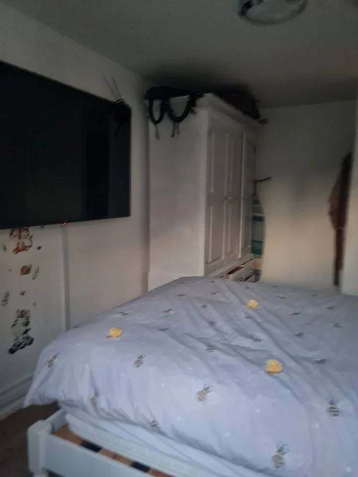 Room Brunswick Road in Greater London