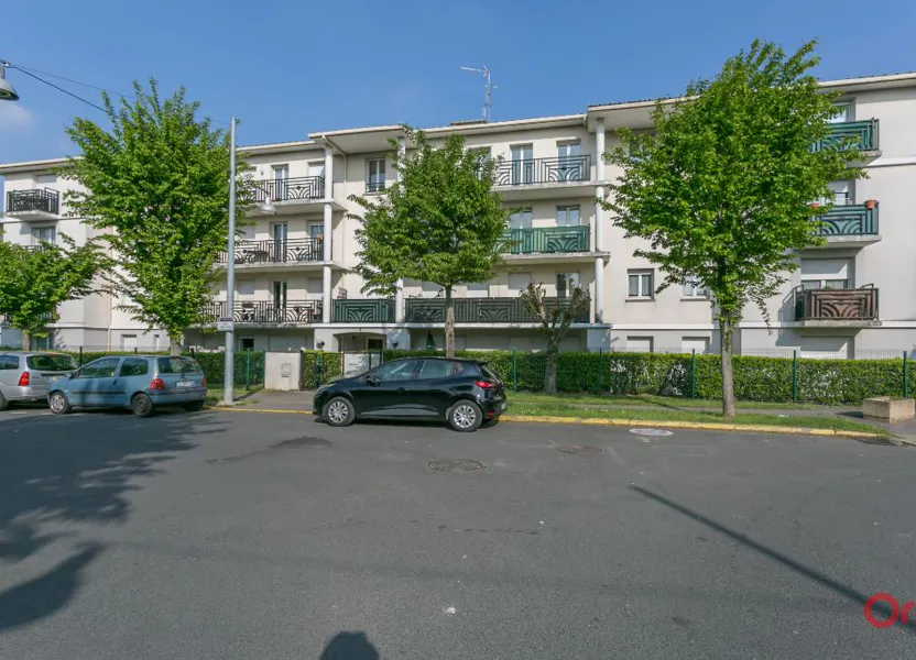 Flat Rue Jean Vigo in Sainte-Geneviève-des-Bois