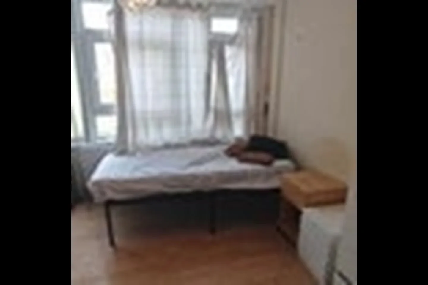 Room Manchester Road in Greater London