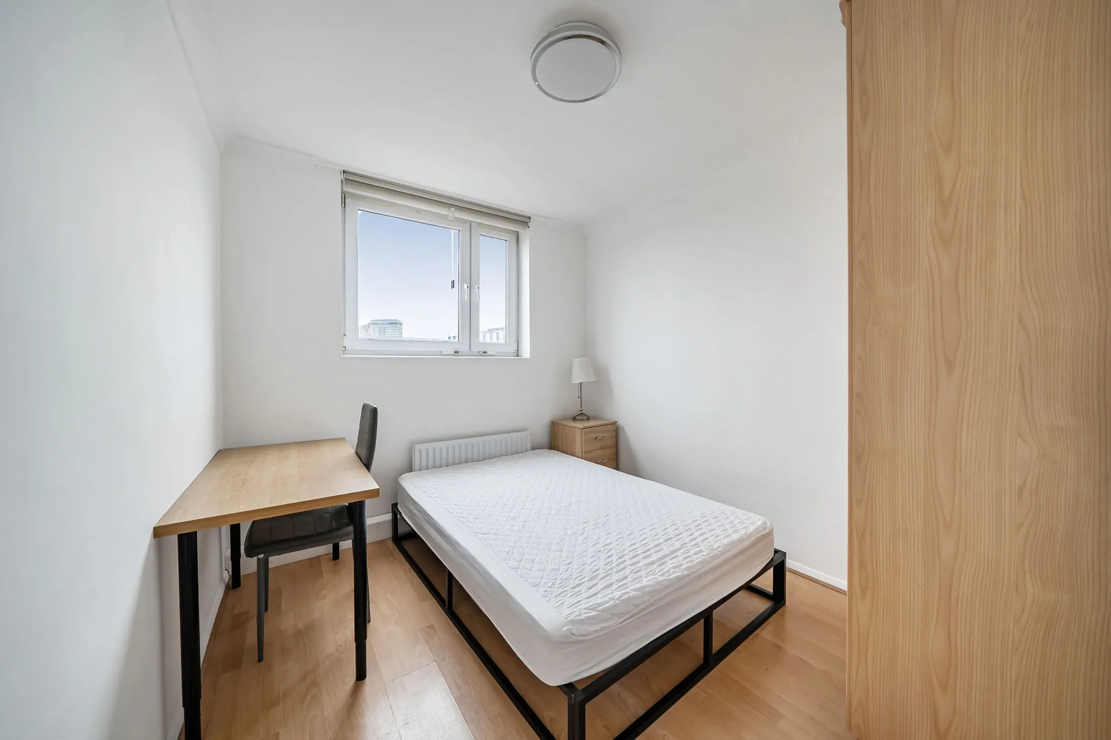 Flat Semley Place in City of Westminster
