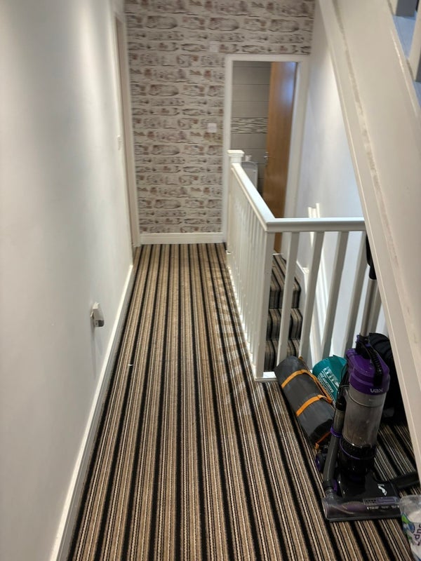 Room Stanley Avenue in Manchester