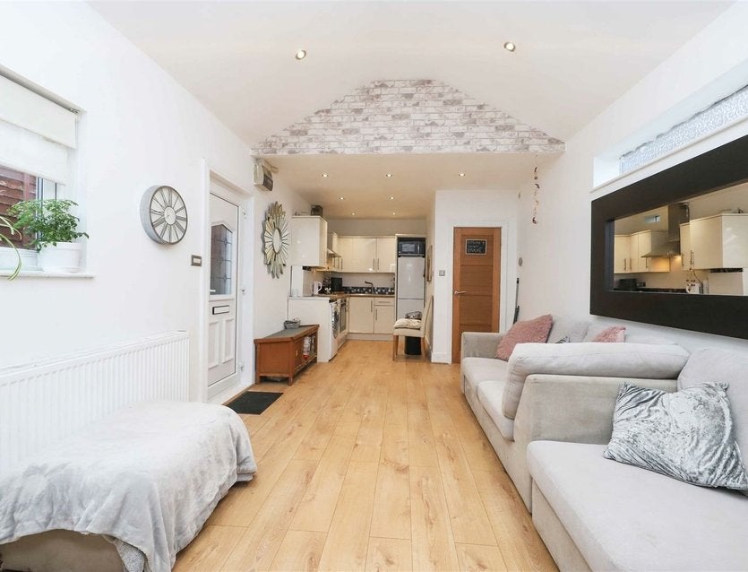 Flat New Windsor Street in Greater London