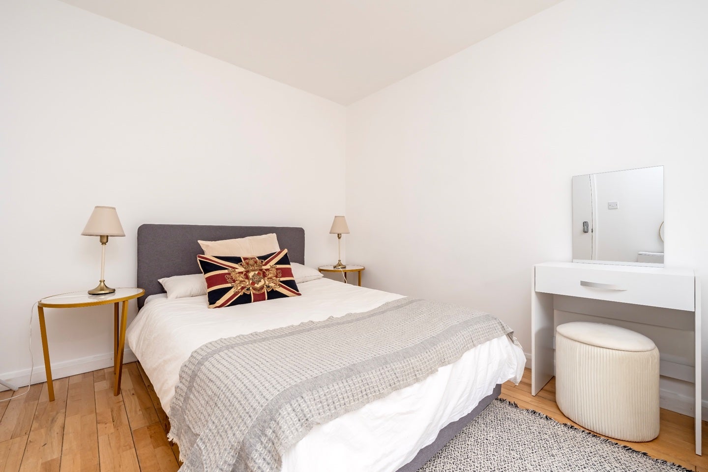Room Boston Place in City of Westminster