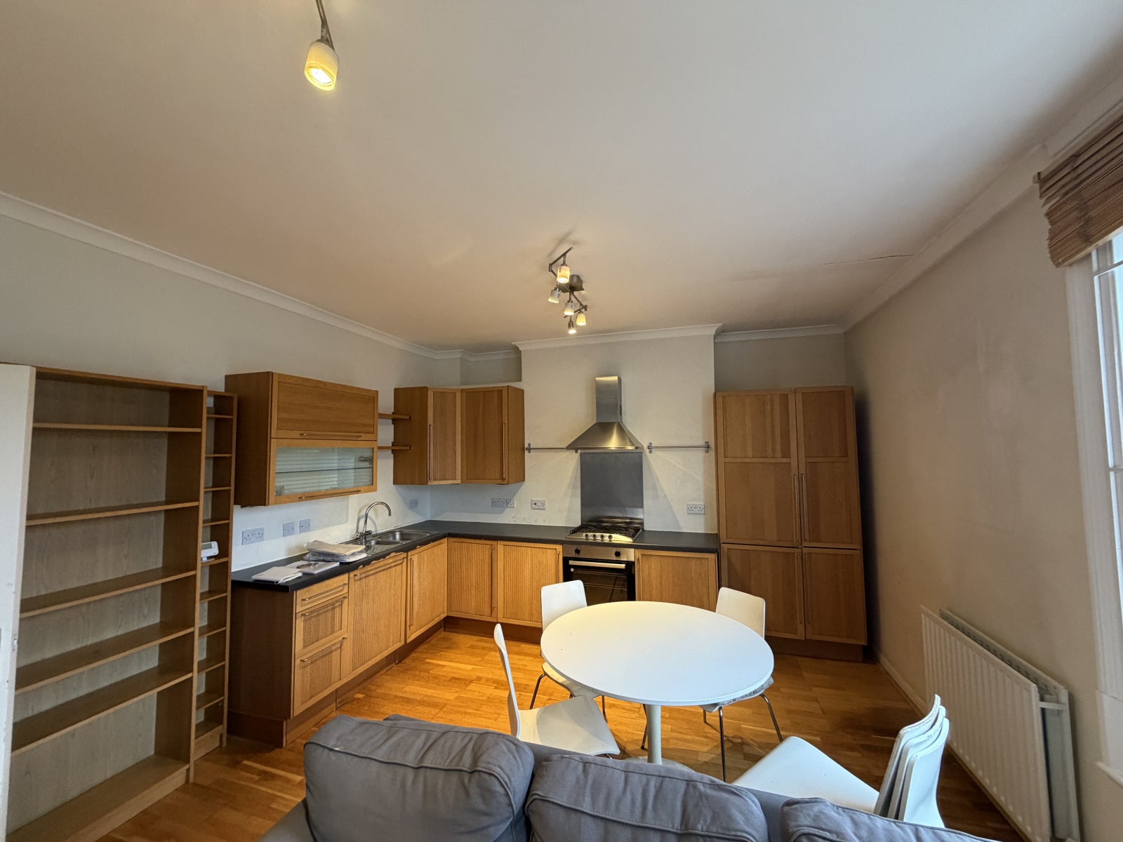 Flat Balham High Road in Greater London