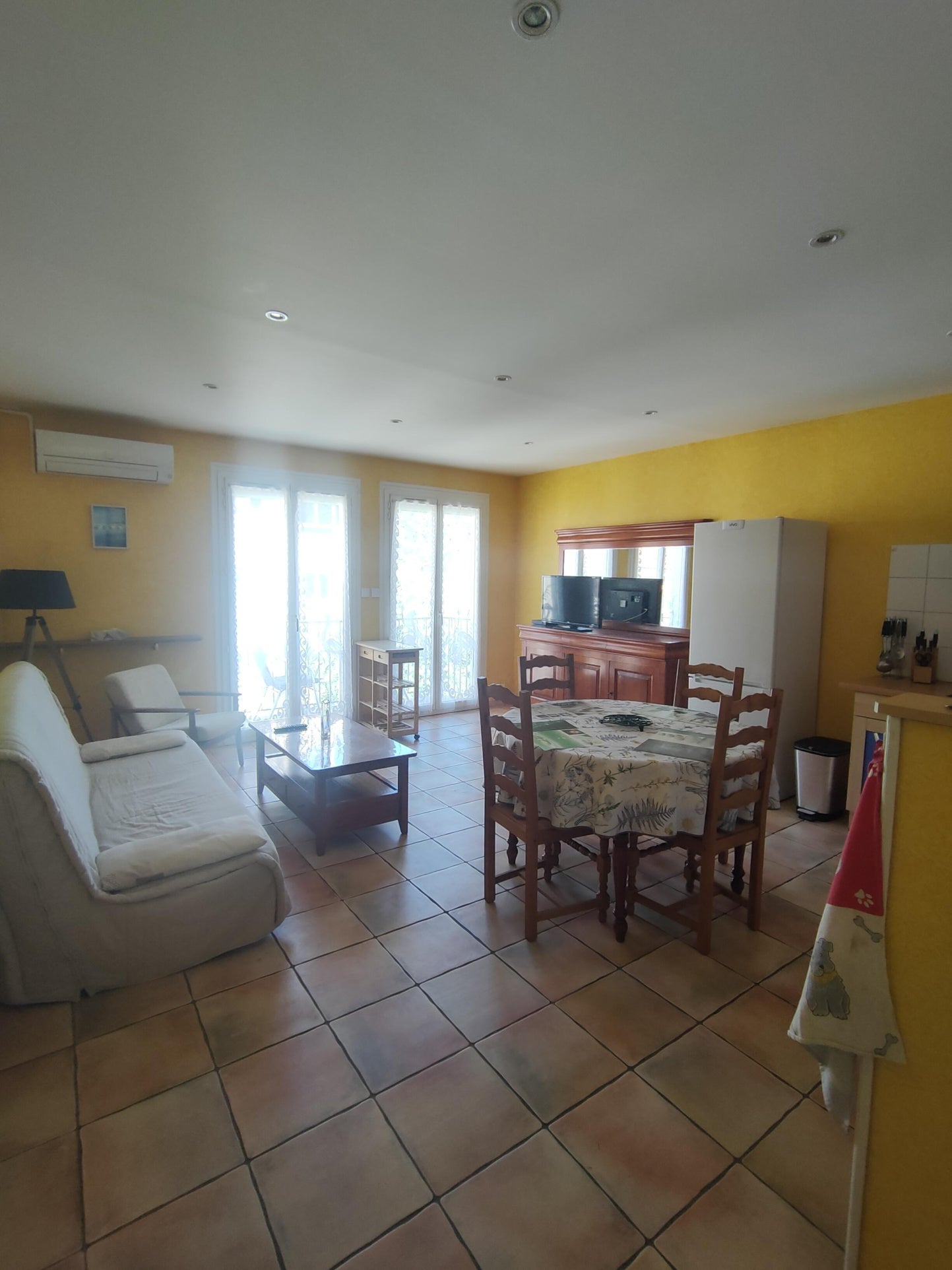 Appartement Allée de Rive Male à Montbolo