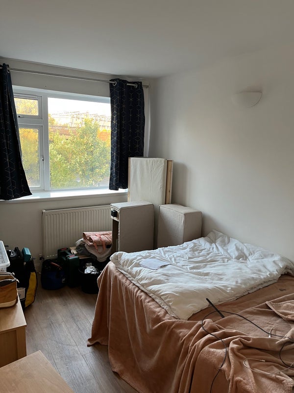 Room Barkworth Road in Greater London