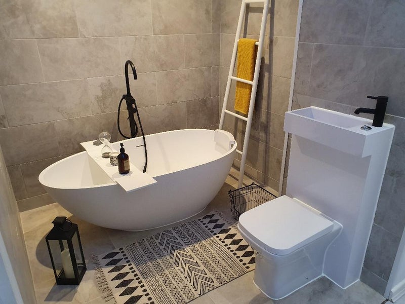 Room Aylward Road in Greater London
