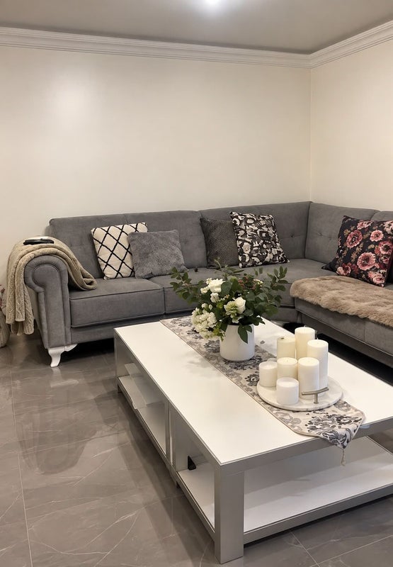 Room Plender Street in Greater London