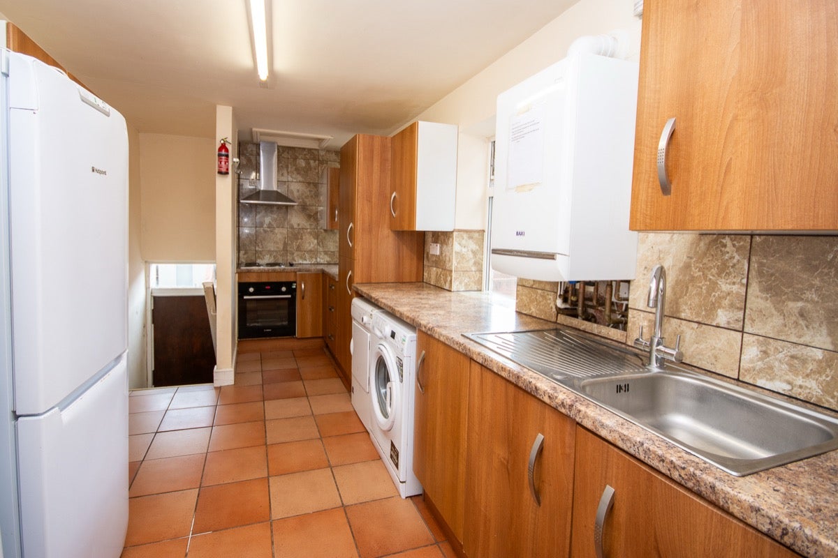 Flat Hazelwood Avenue in Newcastle upon Tyne