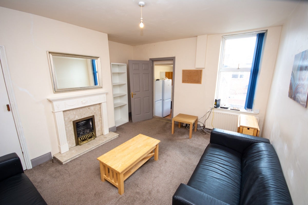 Flat Hazelwood Avenue in Newcastle upon Tyne