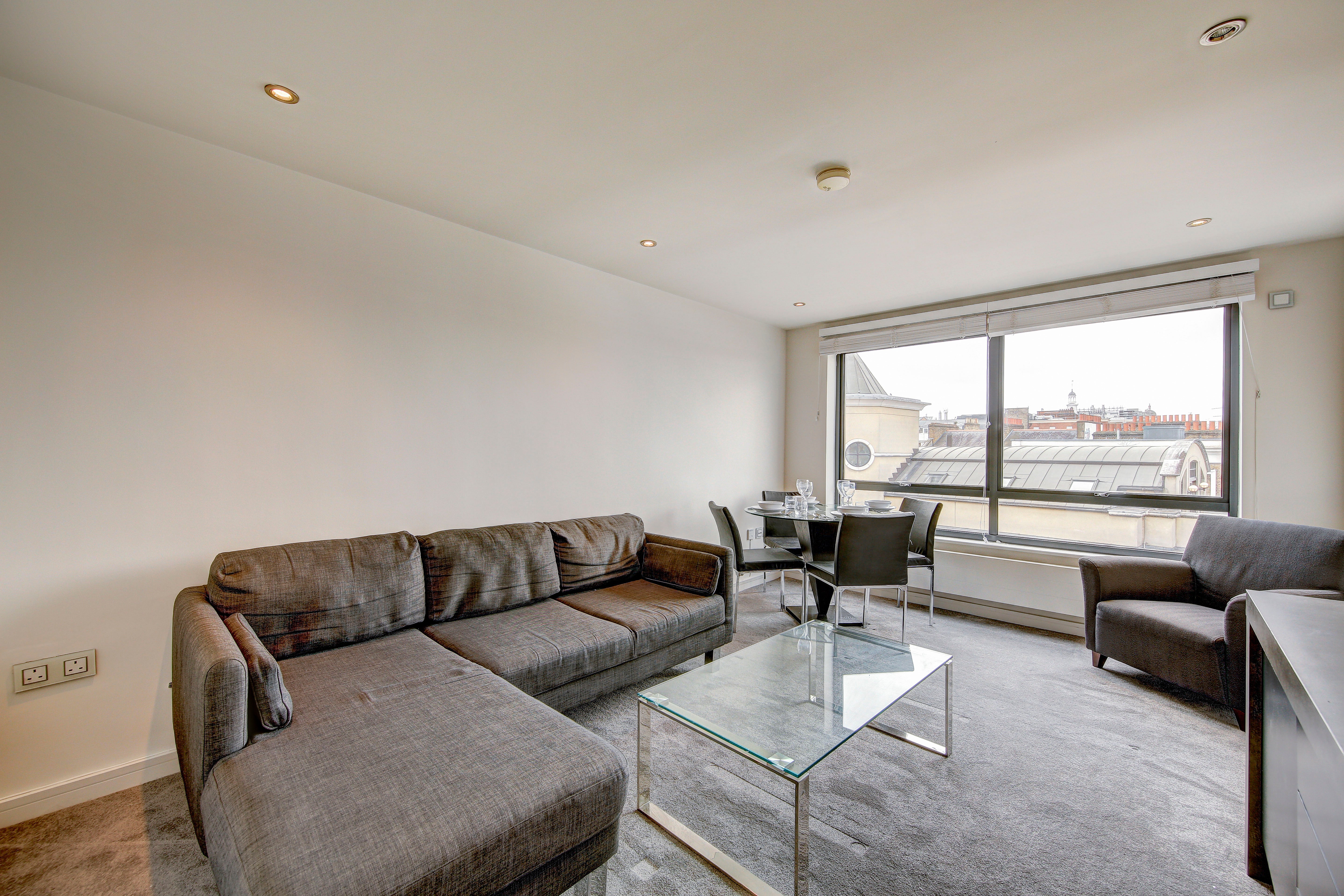 Flat Fulham Road in Greater London