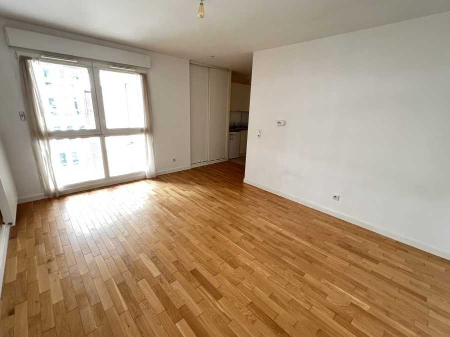 Flat Avenue Michel-Ricard in Bois-Colombes