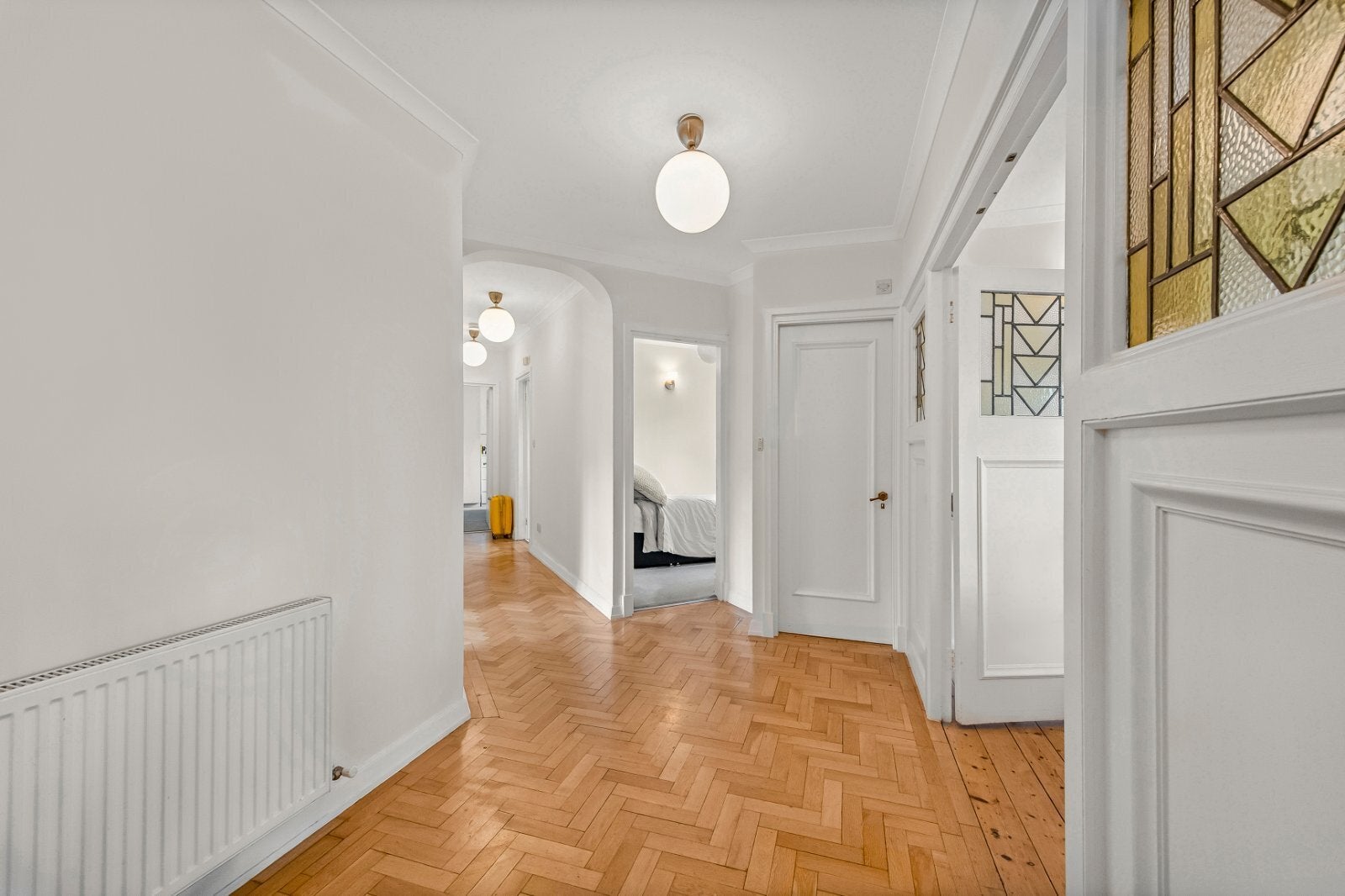 Flat Roehampton Close in Greater London