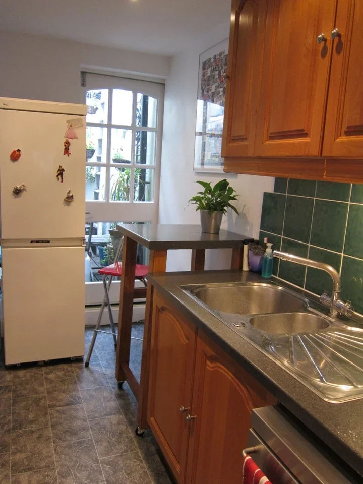 House Fairland Road in Greater London