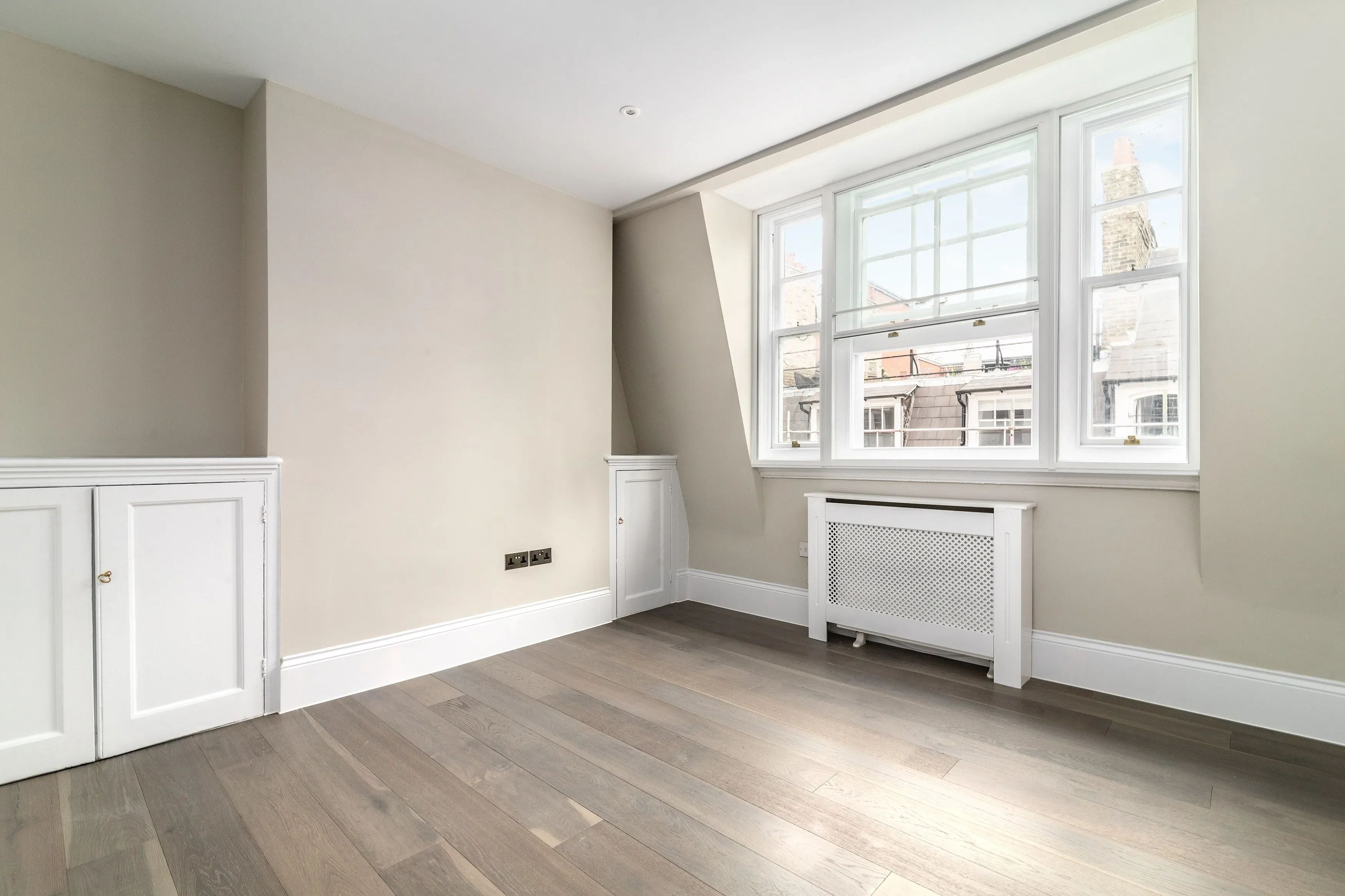 Flat Mercer Street in City of Westminster