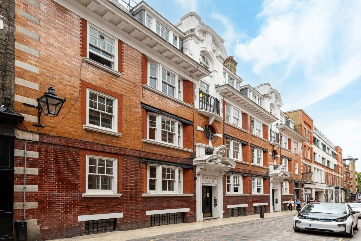 Flat Mercer Street in City of Westminster