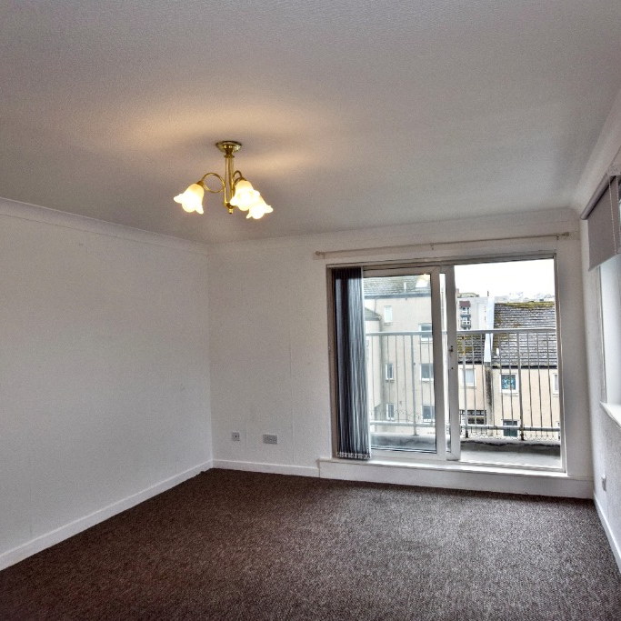 Flat Strathayr Place in Ayr