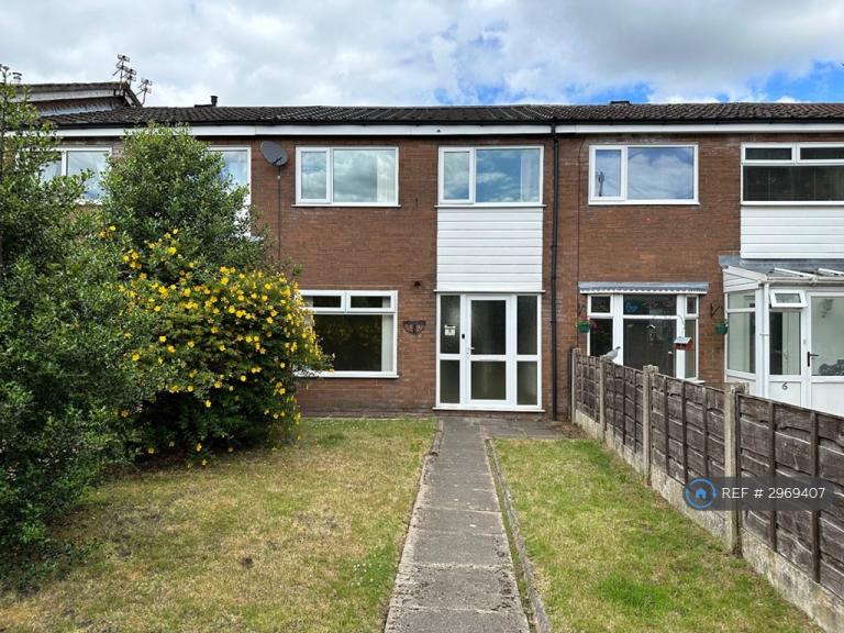 House Vicarage Way in Macclesfield