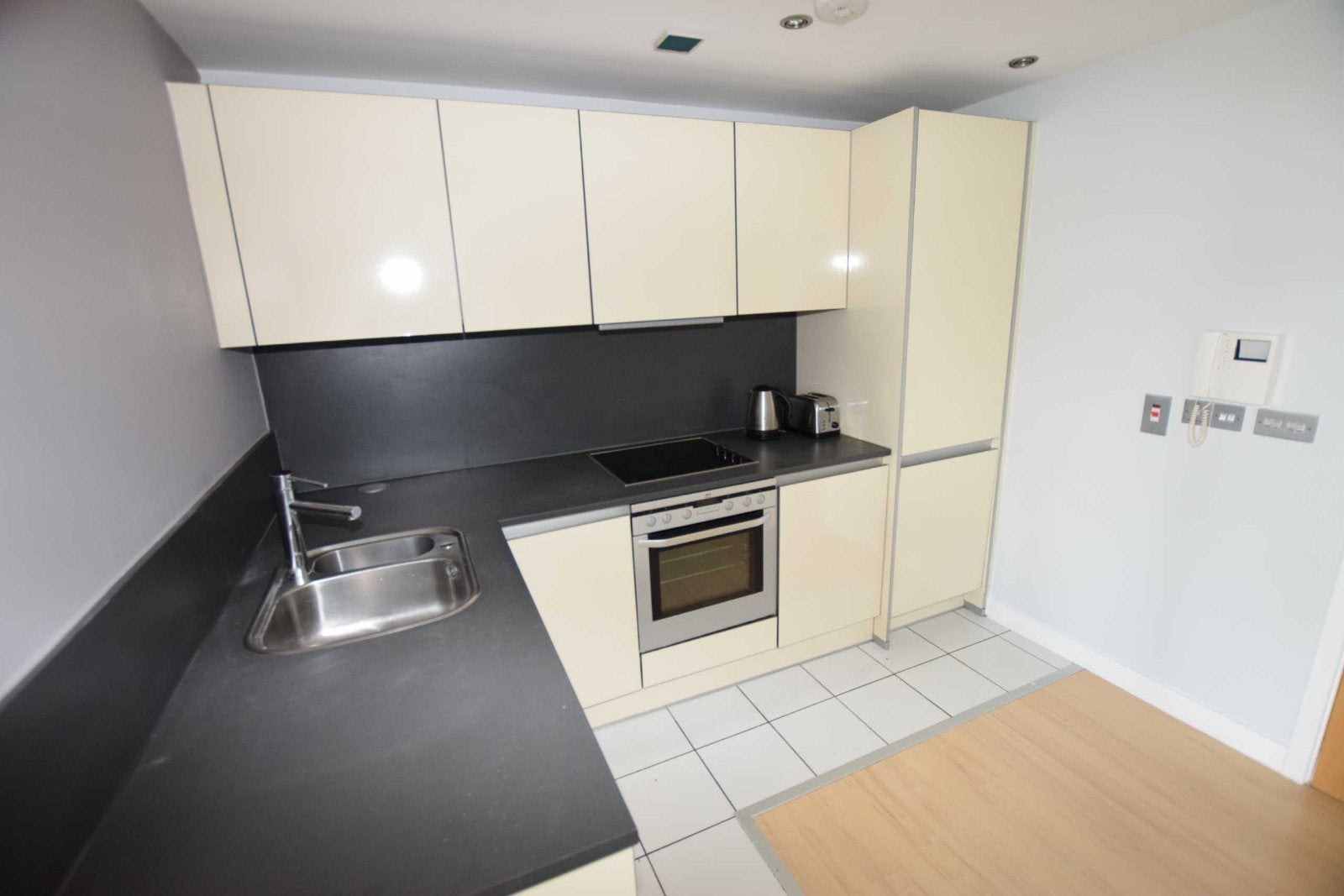 Flat Mirabel Street in Manchester