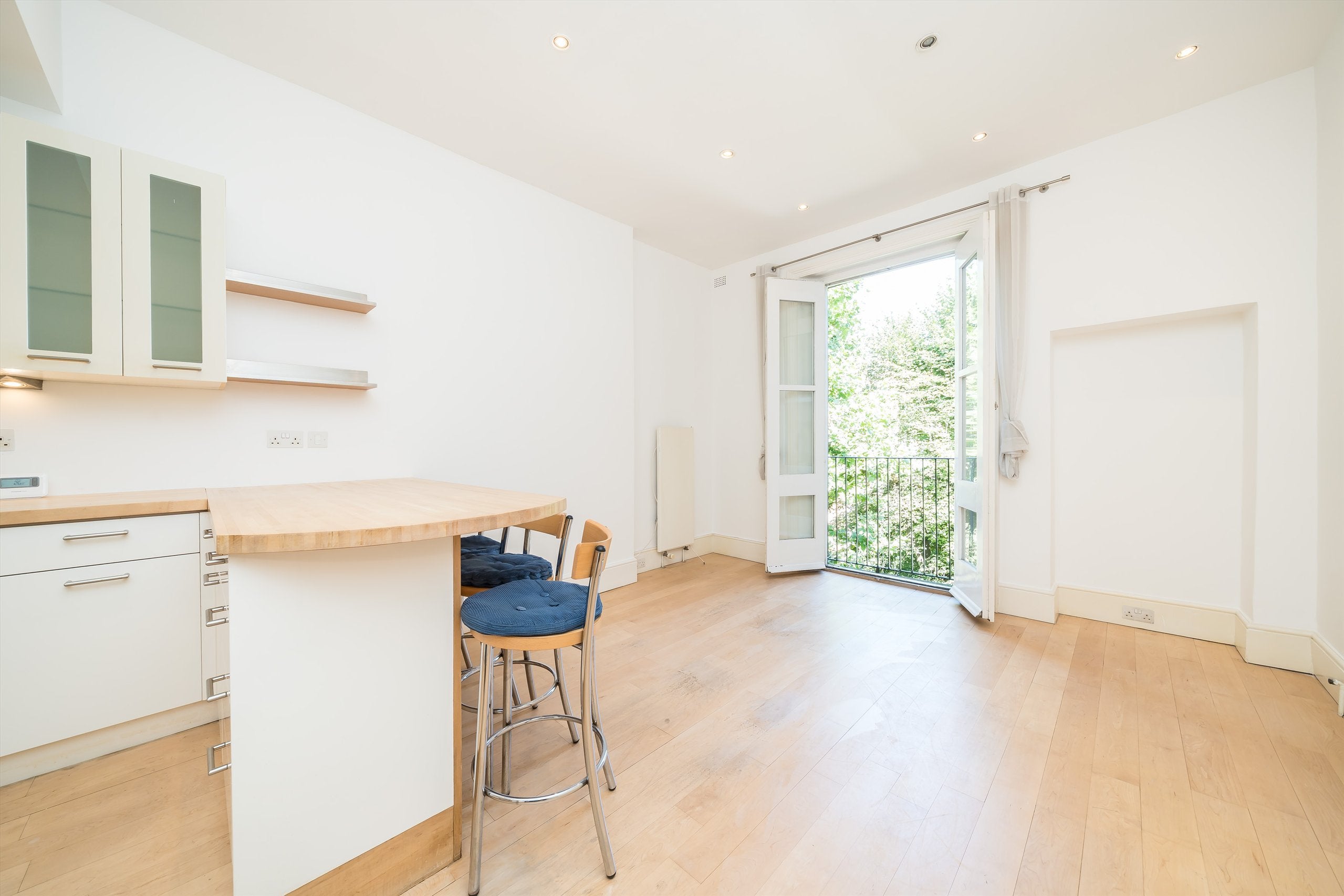 Flat Nevern Square in Greater London