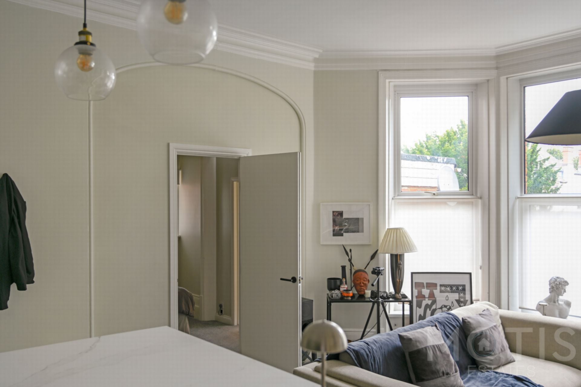 Flat Earls Avenue in Folkestone and Hythe District