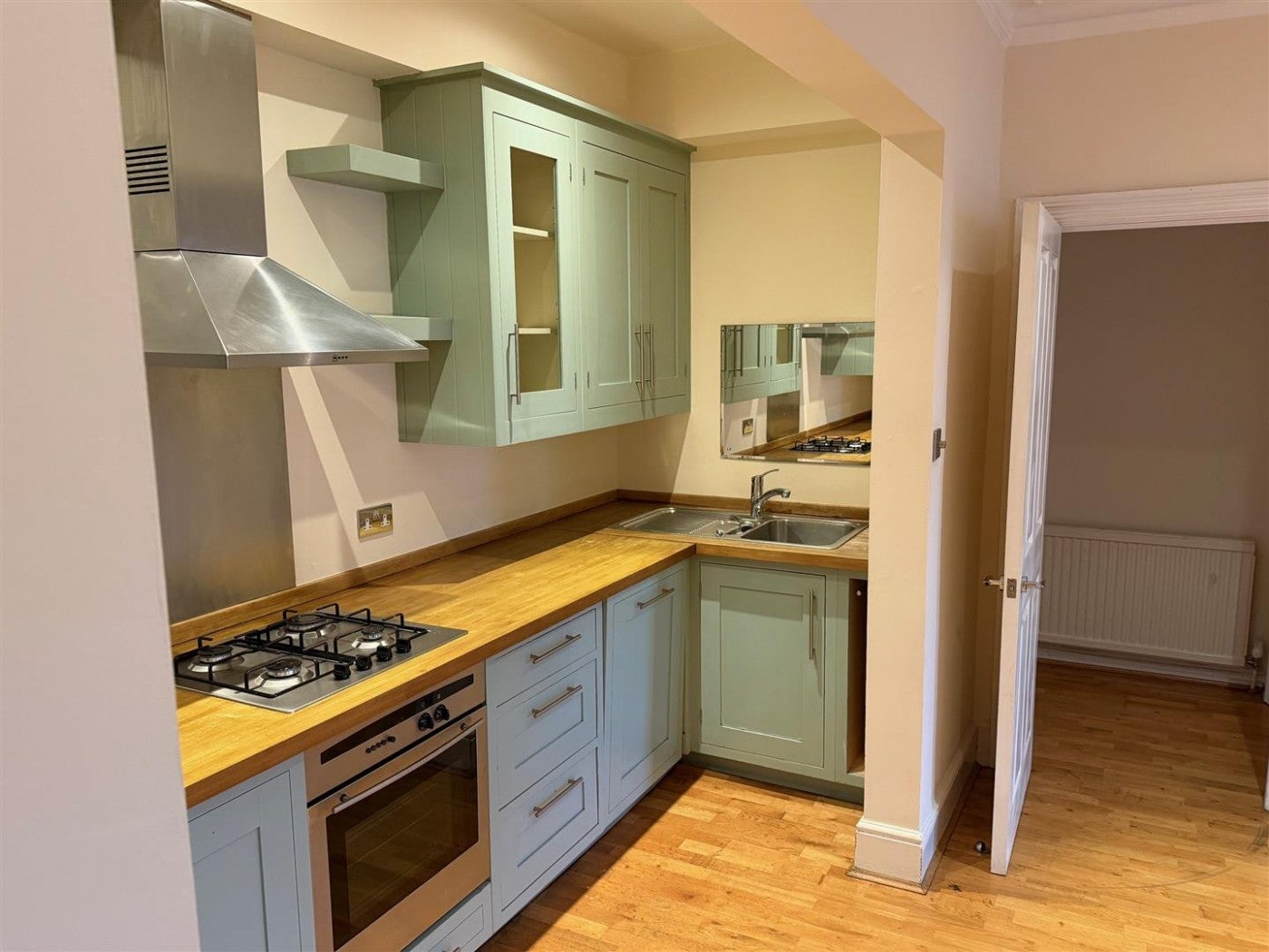Flat Langland Gardens in Greater London