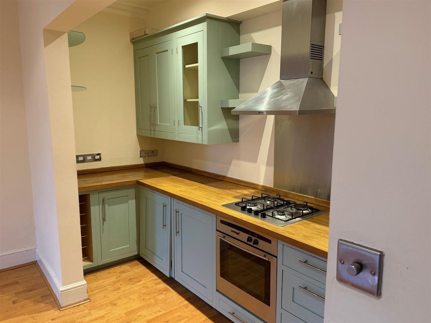 Flat Langland Gardens in Greater London