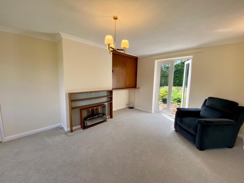 House Orchard Close in Rushmoor