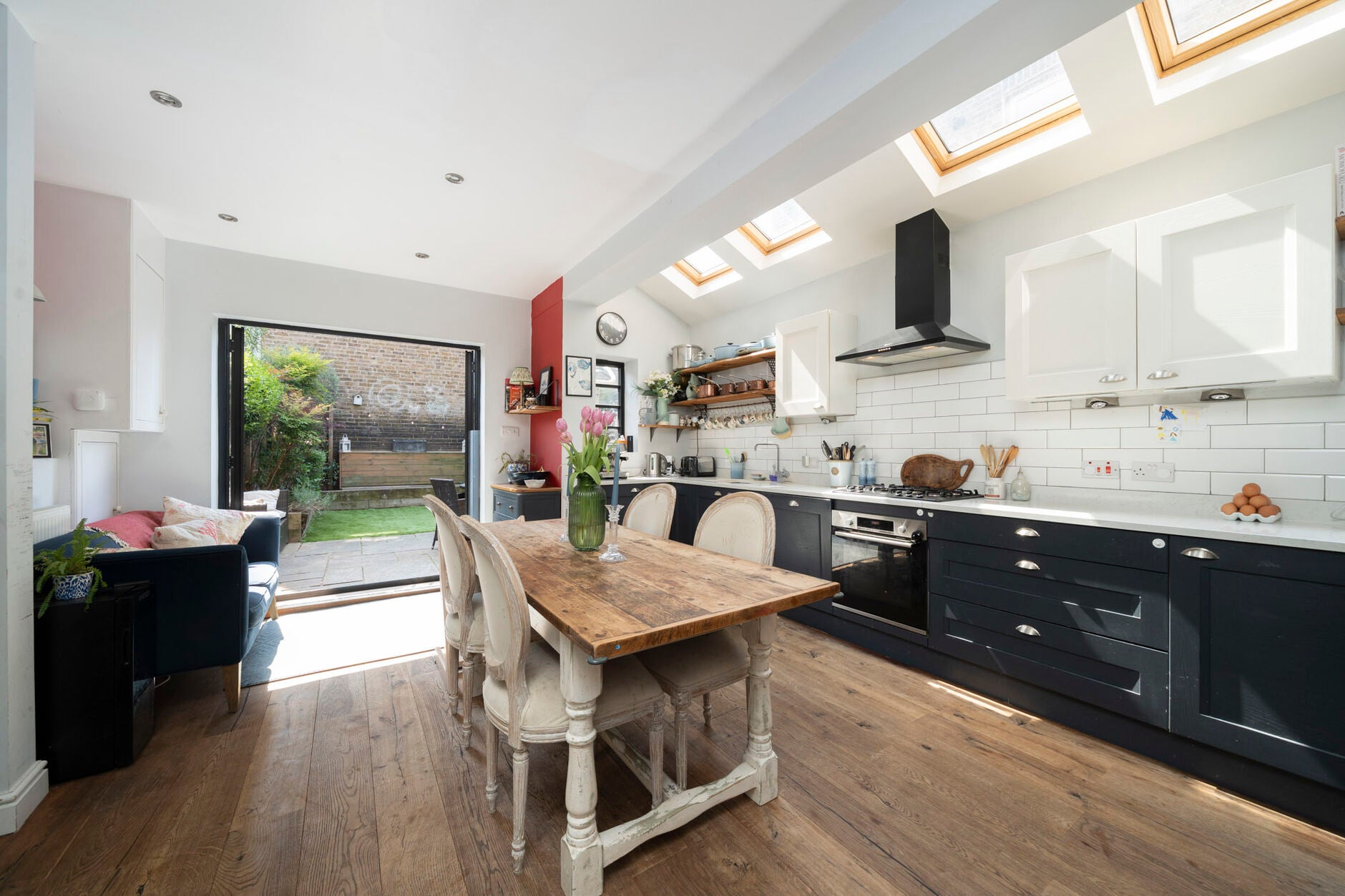 House Wendell Road in Greater London
