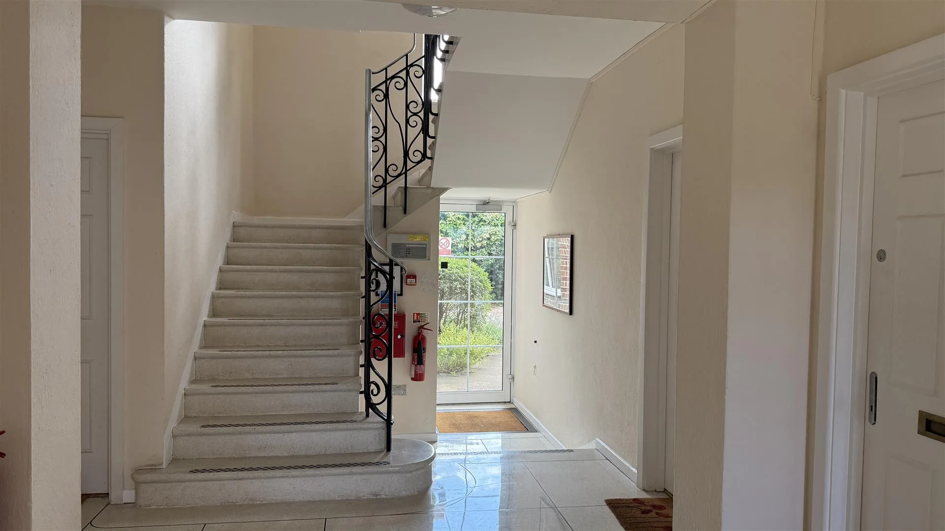 Flat Heathfield South in Greater London