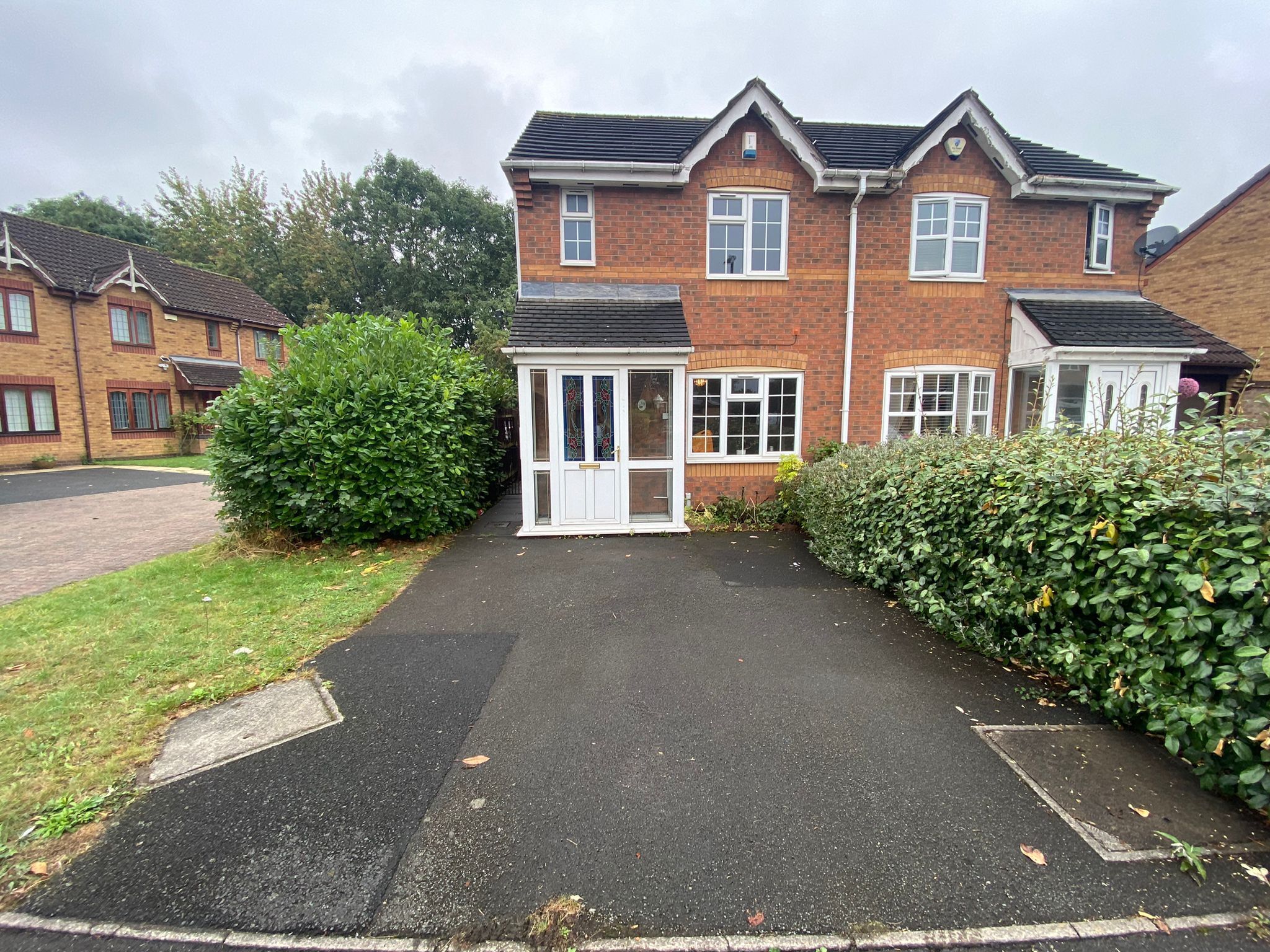 House Riverbank Road in Darlaston