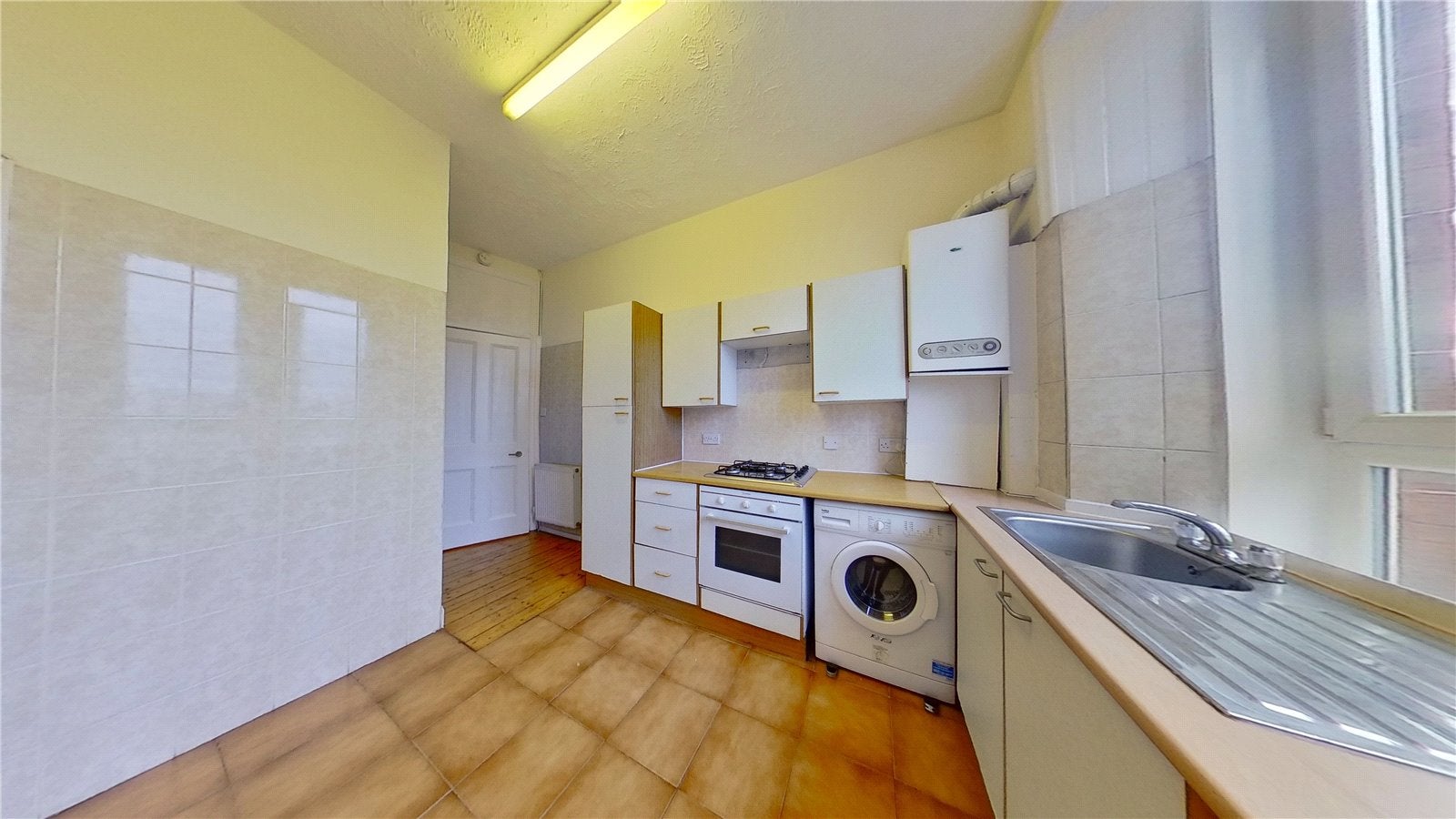 Room Dumbarton Road in Glasgow