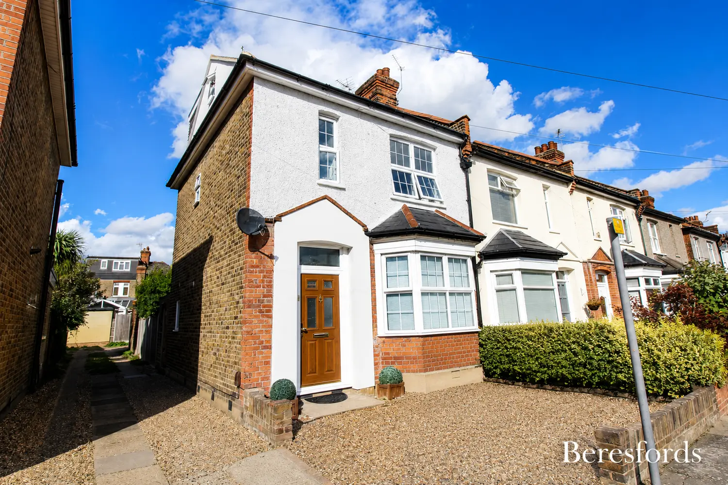 Flat St Lawrence Road in Greater London