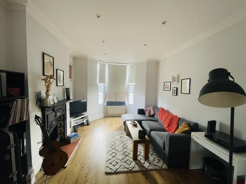 Room Palmerston Road in Greater London
