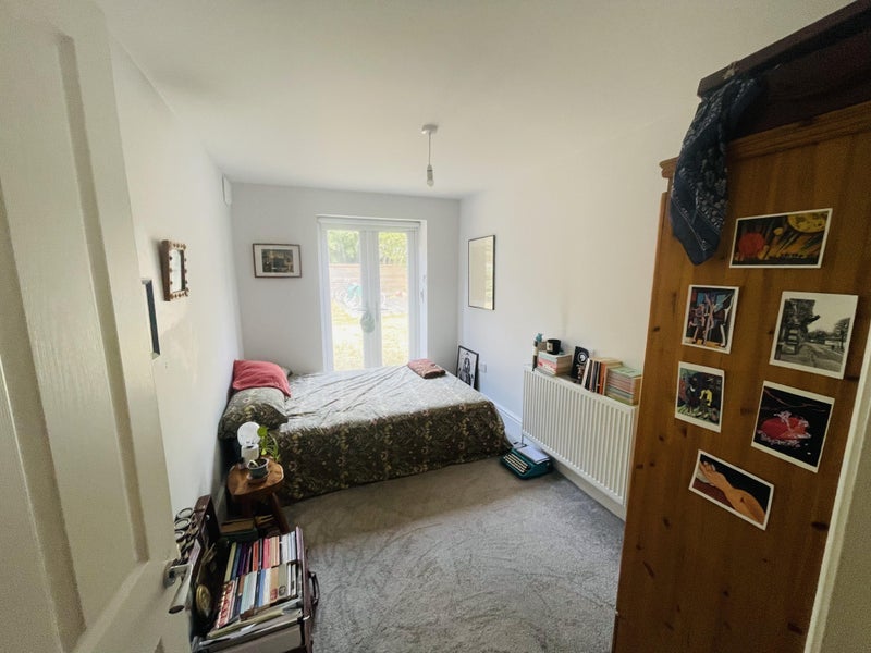 Room Palmerston Road in Greater London